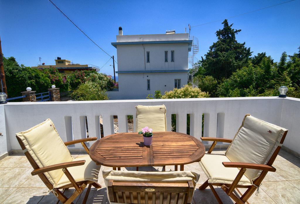 Peskesi Ikaria Apartment Agios Kirykos  Bagian luar foto